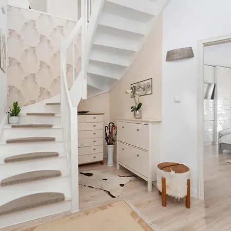 Family With Spacious Terrace And Garage In By Renters Apartment *