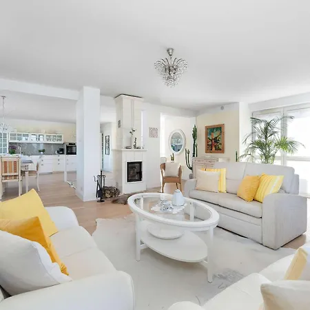 Apartment Family With Spacious Terrace And Garage In By Renters