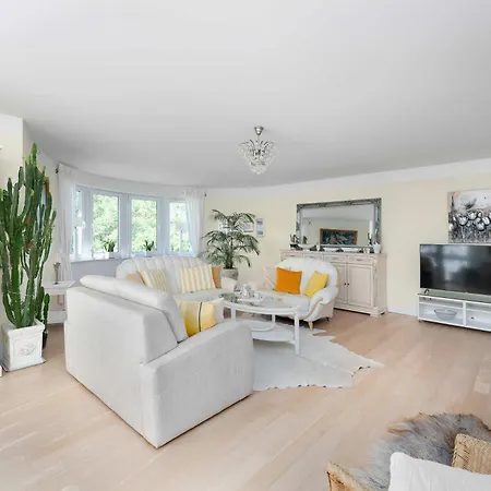 Apartment Family With Spacious Terrace And Garage In By Renters Kolobrzeg