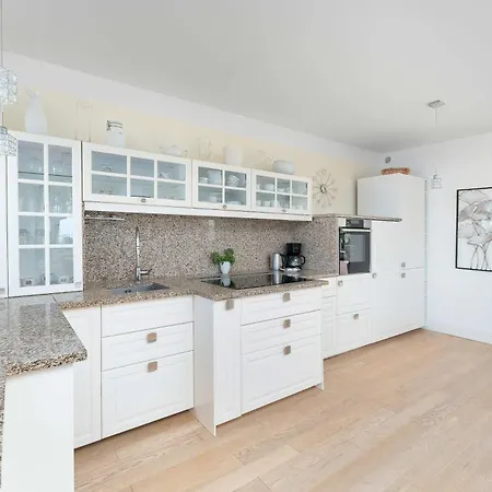 Apartment Family With Spacious Terrace And Garage In By Renters