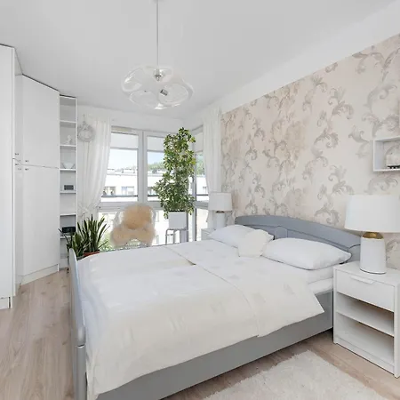 Family With Spacious Terrace And Garage In By Renters *