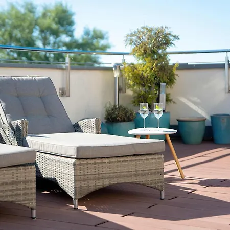 Apartment Family With Spacious Terrace And Garage In By Renters