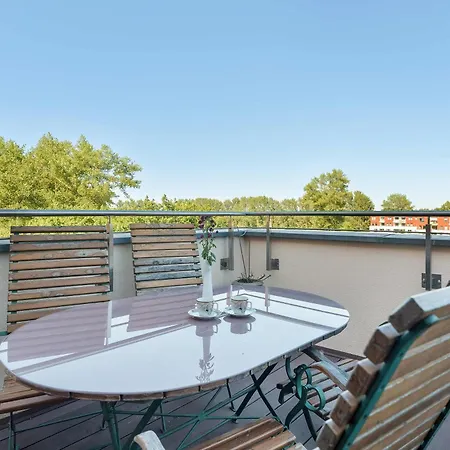 Family With Spacious Terrace And Garage In By Renters Apartment *